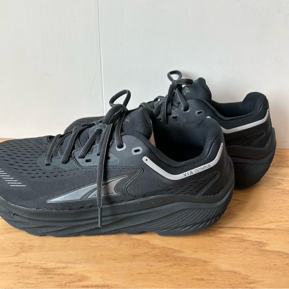 Altra Via Olympus Black 10 Road Running Shoe NEW w/ blemish Reflective - Picture 3 of 11